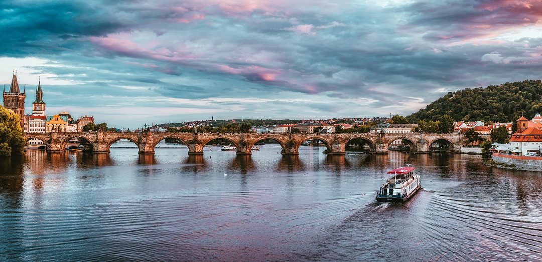 Praga y Budapest en avión